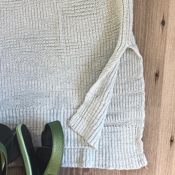 J. Crew knitted vest, uneven hem, light light pistachio/ S - Picture 3 of 7